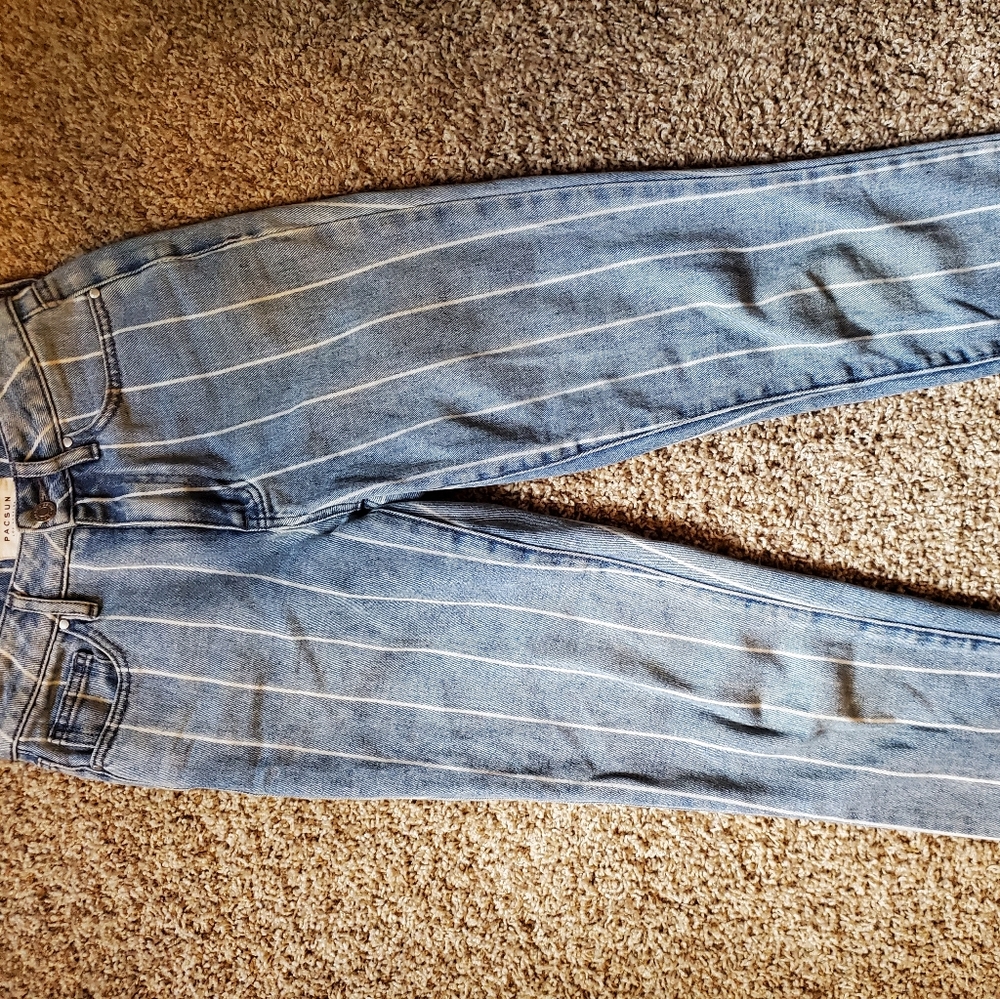 Size 23 mom jeans